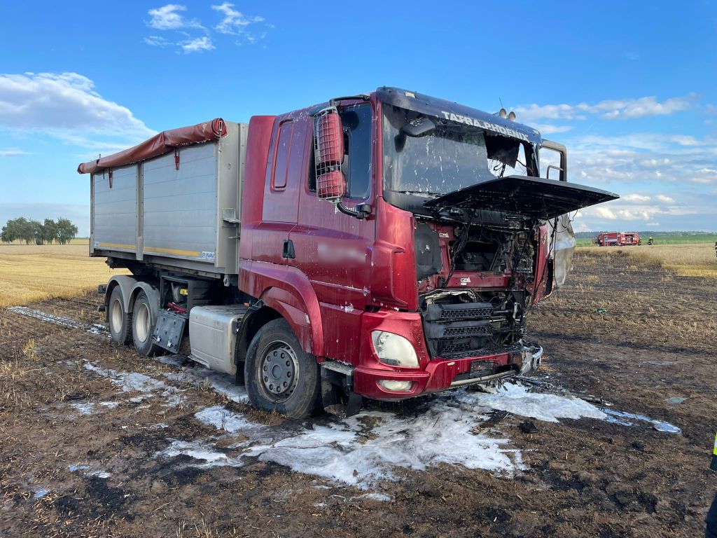 7f90ea9c-504a-410d-bd36-b144f98fa84a